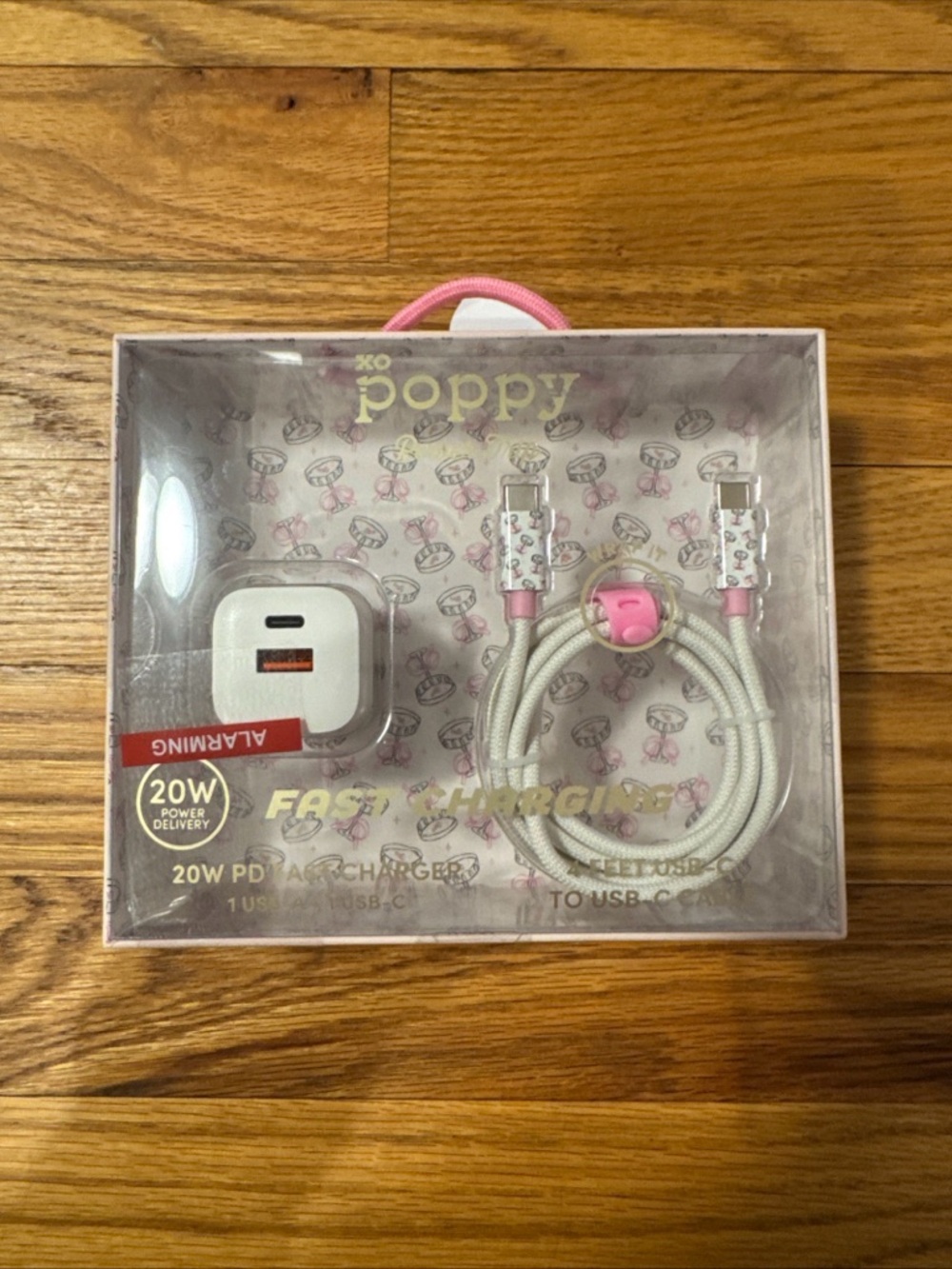XO Poppy Power Trip 20W Dual USB Type A and C with CABLE Type C to C 4 Feet NEW